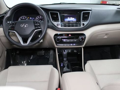 Used 2017 Hyundai Tucson SE w/ SE Popular Package 02 AWD/4WD image 2