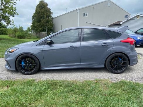 Used 2017 Ford Focus RS AWD/4WD image 2