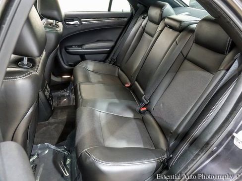 Used 2018 Chrysler 300 S w/ Safetytec Plus Group image 11