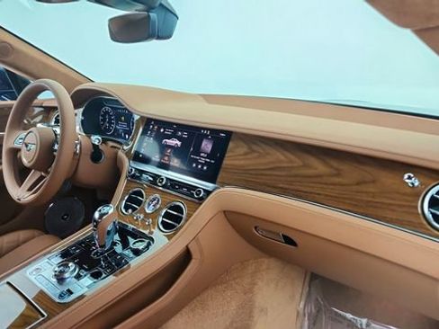 Used 2022 Bentley Continental GT image 20