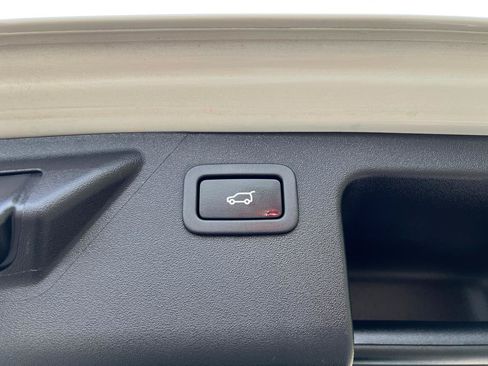 Used 2019 Land Rover Discovery Sport AWD/4WD image 37