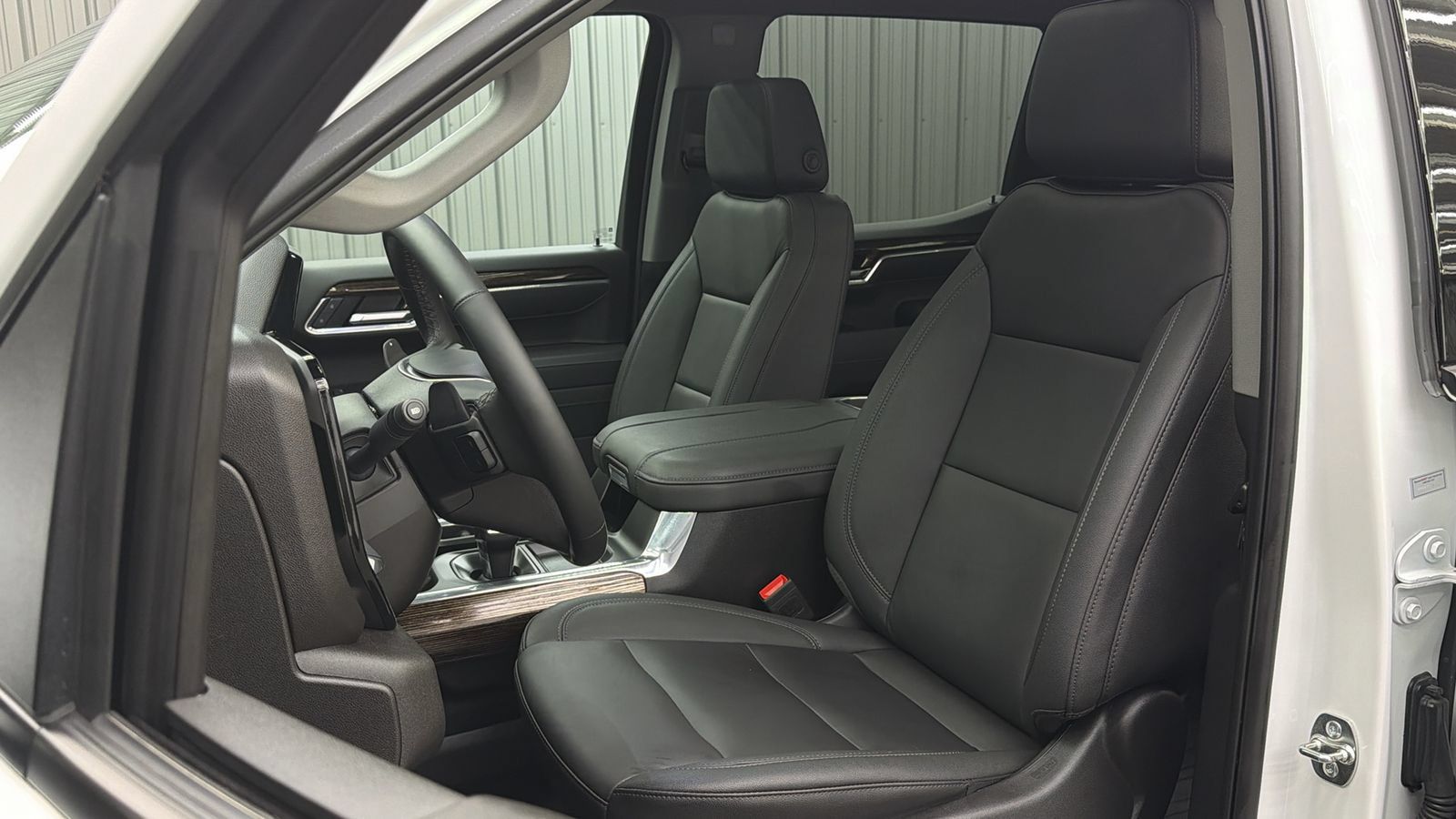 Used 2025 GMC Sierra 1500 Elevation w/ Elevation Premium Package AWD/4WD image 34