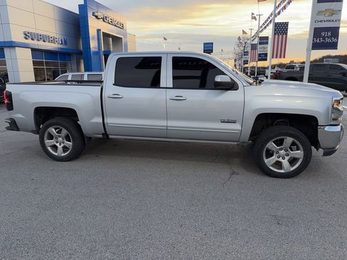 Used 2016 Chevrolet Silverado 1500 LT w/ Texas Edition image 4