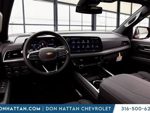 New 2026 Chevrolet Suburban Premier w/ Sun And Tow Package AWD/4WD image 15