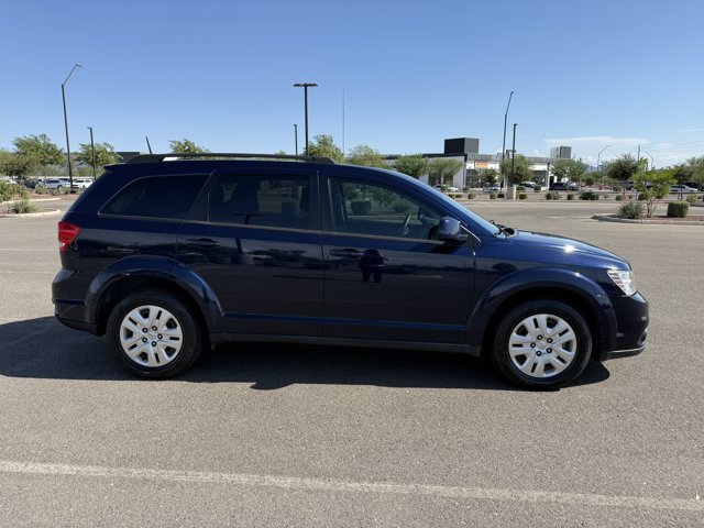 Used 2019 Dodge Journey SE FWD image 4
