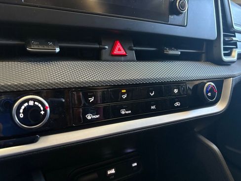 Used 2024 Kia Sportage LX image 29