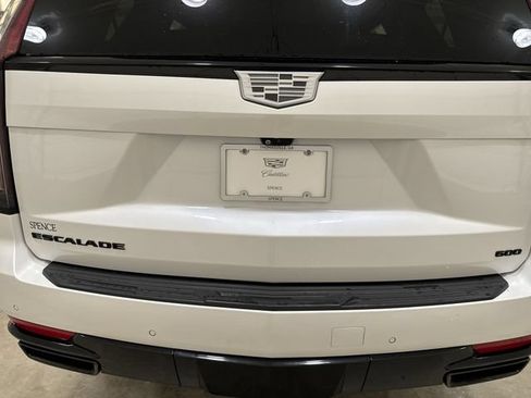 Used 2021 Cadillac Escalade Sport w/ LPO, ONYX Package AWD/4WD image 32