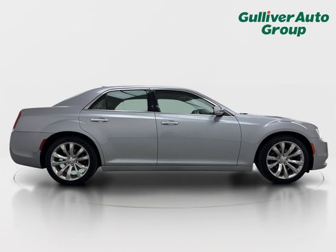 Used 2018 Chrysler 300 Limited w/ Safetytec Plus Group RWD image 10