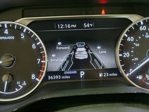 Used 2024 Nissan Pathfinder SV image 19