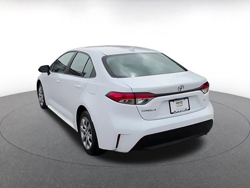 Used 2023 Toyota Corolla LE image 11