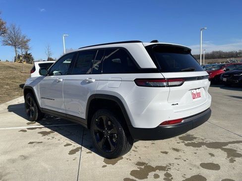 New 2026 Jeep Grand Cherokee Limited image 3