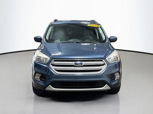 Used 2018 Ford Escape SE FWD image 2