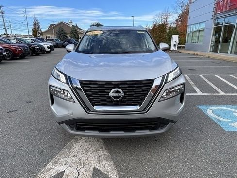 Used 2022 Nissan Rogue SV w/ SV Premium Package image 8