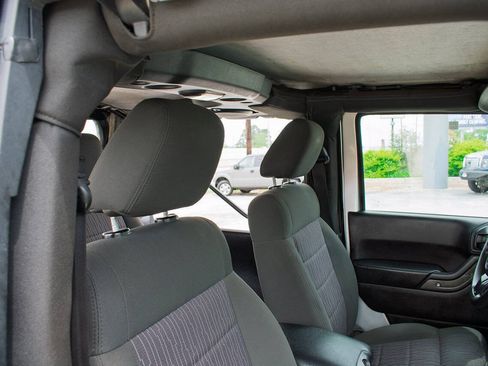 Used 2012 Jeep Wrangler Sport AWD/4WD image 33