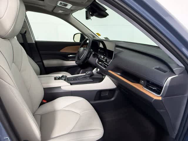 Used 2026 Toyota Grand Highlander AWD image 60