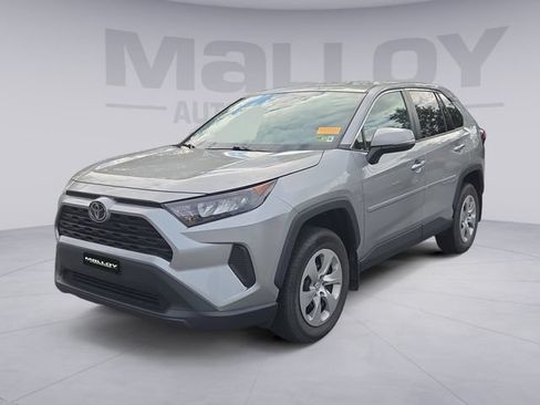 Used 2022 Toyota RAV4 LE AWD/4WD image 1
