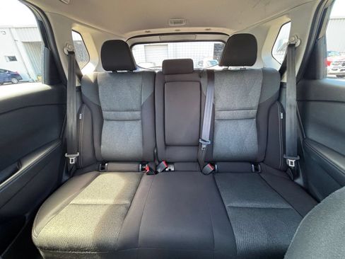 Used 2025 Nissan Rogue SV FWD image 35