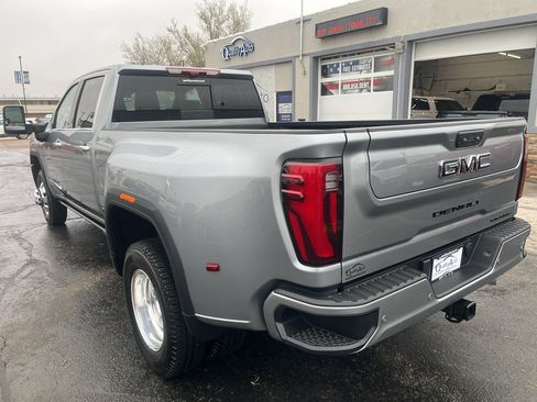 Used 2026 GMC Sierra 3500 Denali Ultimate w/ LPO, Black Badging Package AWD/4WD image 8