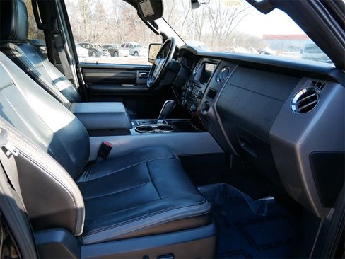 Used 2017 Ford Expedition EL Platinum image 8