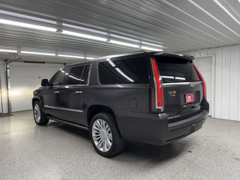 Used 2016 Cadillac Escalade ESV Platinum image 3