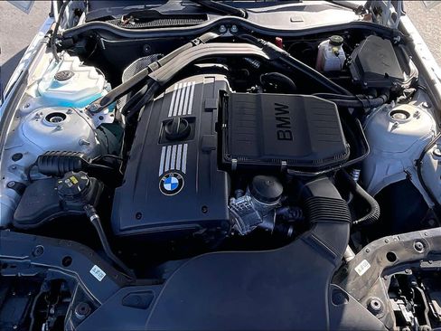 Used 2016 BMW Z4 sDrive35i image 13