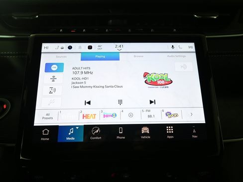 New 2025 Jeep Grand Cherokee Limited w/ Trailer Tow Package image 26