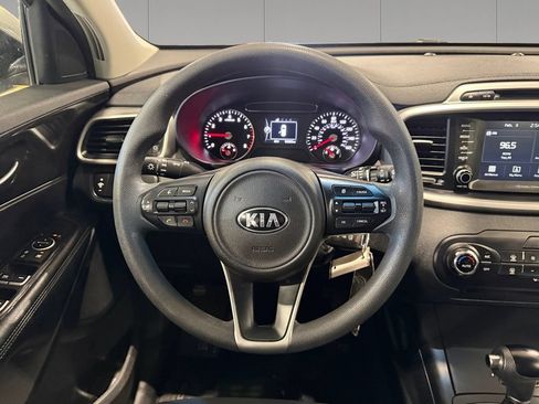 Used 2018 Kia Sorento AWD image 13