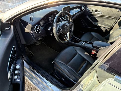 Used 2014 Mercedes-Benz CLA 250 image 7