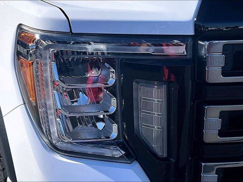 Used 2020 GMC Sierra 2500 AT4 w/ AT4 Premium Package AWD/4WD image 34