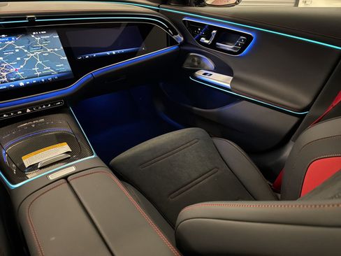 Used 2026 Mercedes-Benz E 53 AMG e 4MATIC Sedan image 28