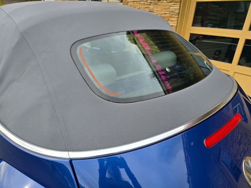 Used 2007 Volkswagen Beetle Convertible image 30