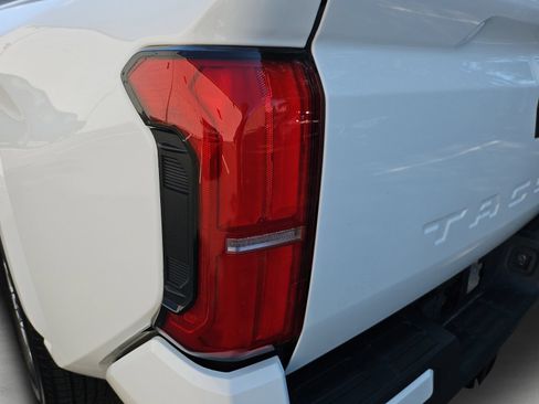 Used 2024 Toyota Tacoma SR5 w/ SR5 Upgrade Package RWD image 20