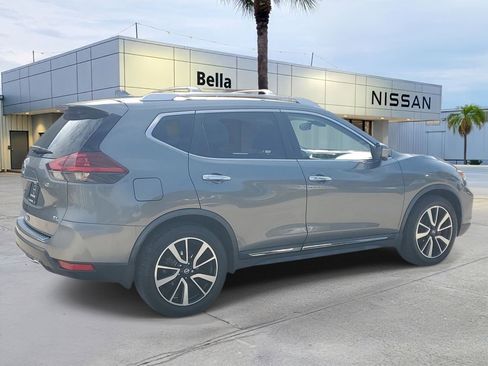 Used 2018 Nissan Rogue SL w/ Premium Package FWD image 7
