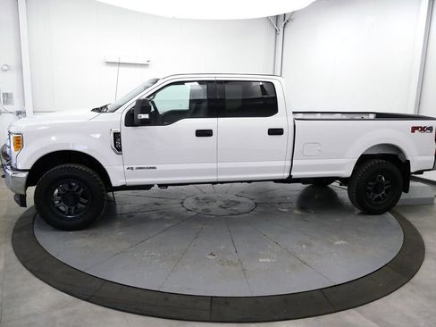 Used 2017 Ford F350 XLT w/ FX4 4x4 Off Road Package image 4