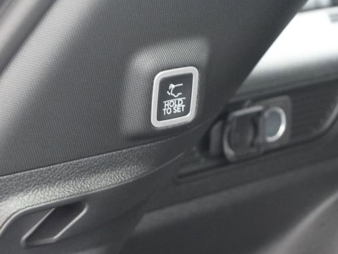 New 2025 Jeep Grand Cherokee Laredo X w/ Luxury Tech Group I image 24