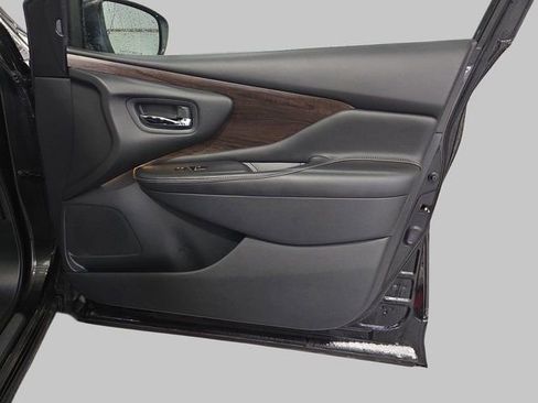 Used 2019 Nissan Murano Platinum image 11