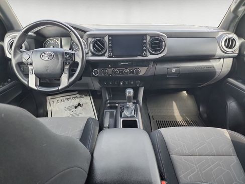 Used 2023 Toyota Tacoma TRD Off-Road w/ Technology Package AWD/4WD image 10