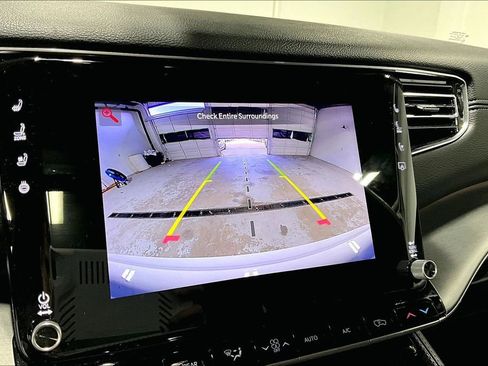 Used 2025 Jeep Wagoneer Series II w/ Premium Group I image 30