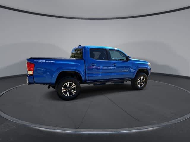 Used 2017 Toyota Tacoma TRD Sport w/ Tow Package RWD image 8