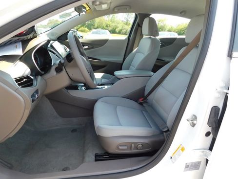 Used 2024 Chevrolet Malibu LT FWD image 12