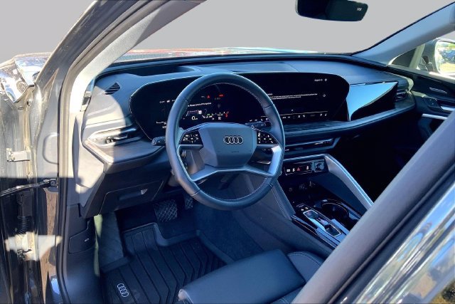 Used 2025 Audi Q5 Premium AWD/4WD image 14