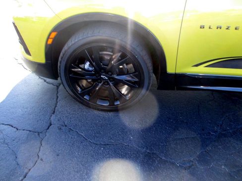 Used 2022 Chevrolet Blazer RS w/ Enhanced Convenience Package image 17