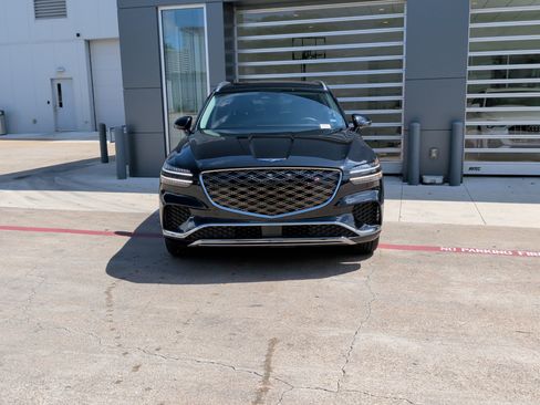 Used 2026 Genesis GV70 2.5T AWD/4WD image 3