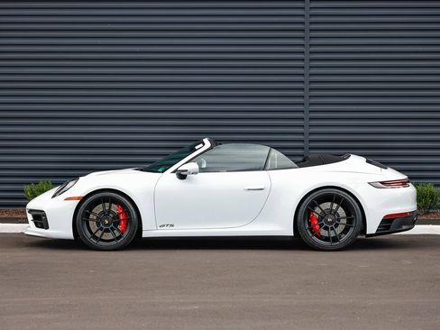 Certified 2023 Porsche 911 Carrera GTS image 2