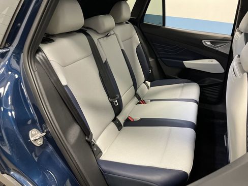 Used 2023 Volkswagen ID.4 Pro S Plus image 32