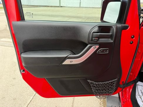 Used 2014 Jeep Wrangler Unlimited Sahara w/ Dual Top Group image 11