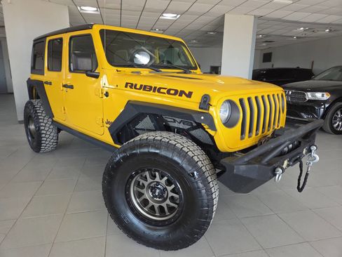 Used 2019 Jeep Wrangler Unlimited Rubicon w/ Cold Weather Group AWD/4WD image 1