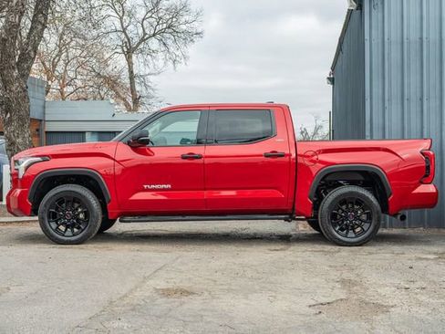 Used 2022 Toyota Tundra SR5 image 3