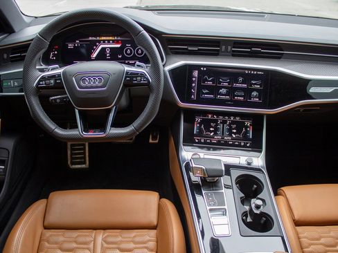 Used 2024 Audi RS 6 performance image 13