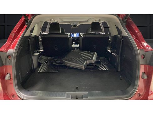 Used 2022 Toyota Highlander Platinum AWD/4WD image 28